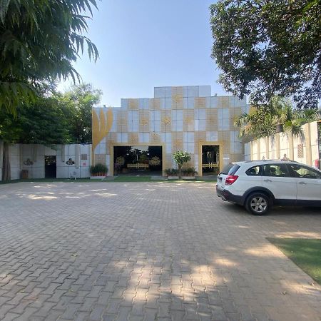 Hotel Cedar Jaipur Extérieur photo