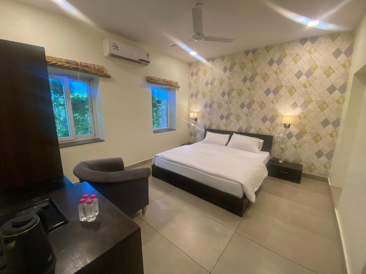 Hotel Cedar Jaipur Extérieur photo